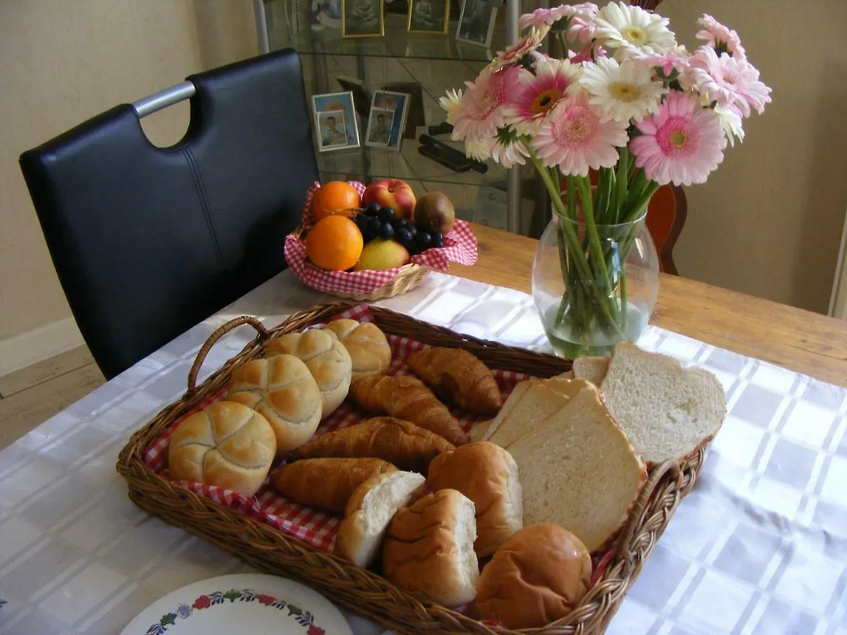 Njoy-Uithof Bed and Breakfast Haga